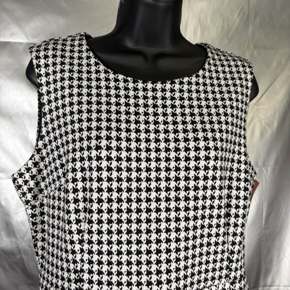 Lands End Women’s Size 12 Sleeveless Red Keyhole Polkadot Dress NWT - Picture 7 of 15